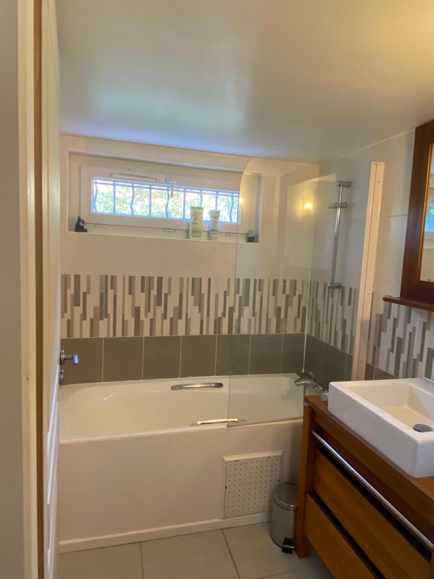 Chambre En Duplex, Entree Autonome, Sdb Privative Taverny Exteriér fotografie